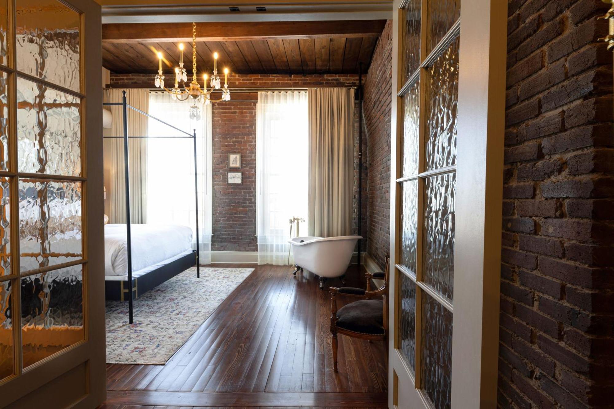 Hotel Cleo, Knoxville Downtown, A Tribute Portfolio Hotel Zewnętrze zdjęcie