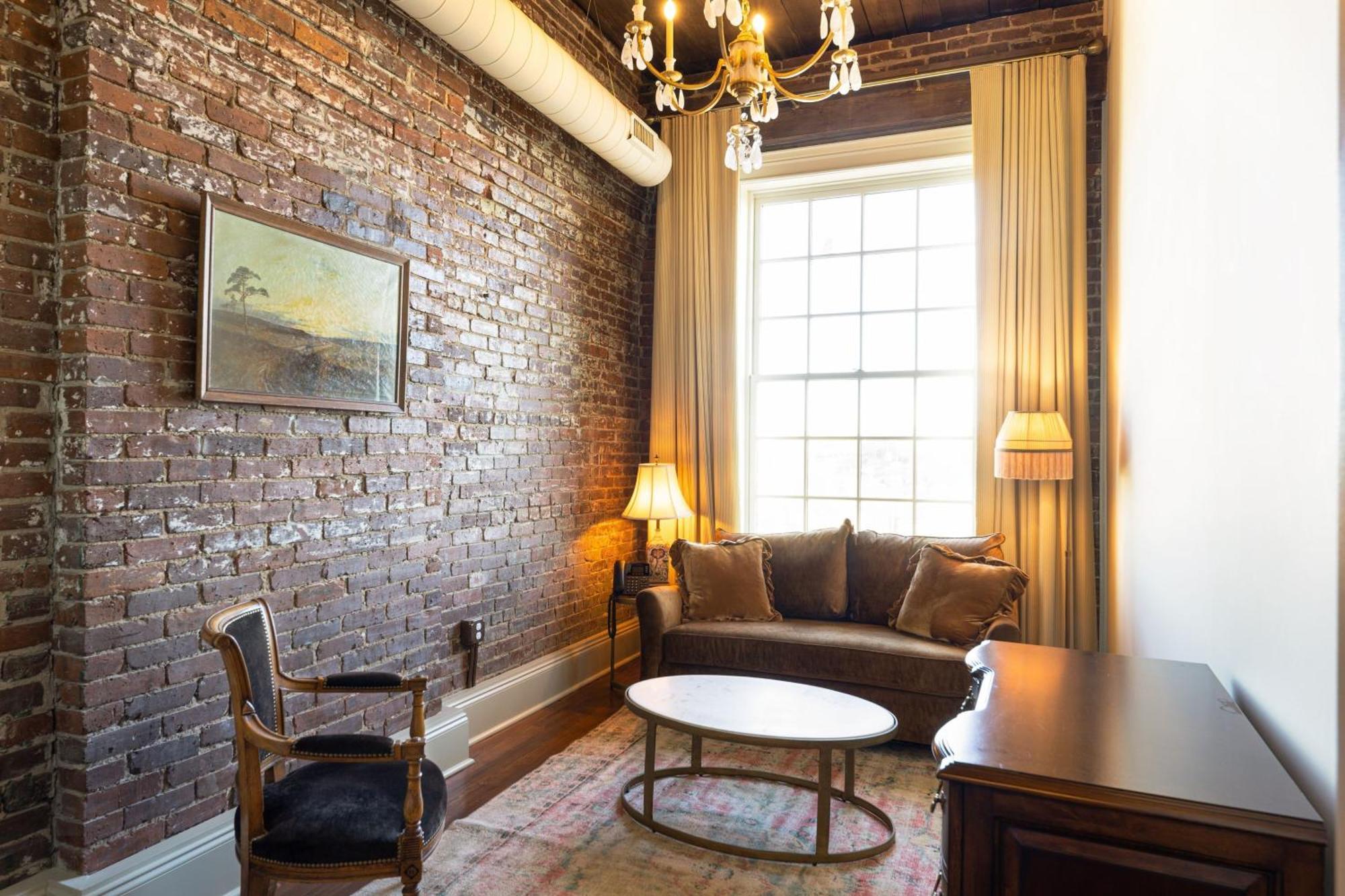 Hotel Cleo, Knoxville Downtown, A Tribute Portfolio Hotel Zewnętrze zdjęcie